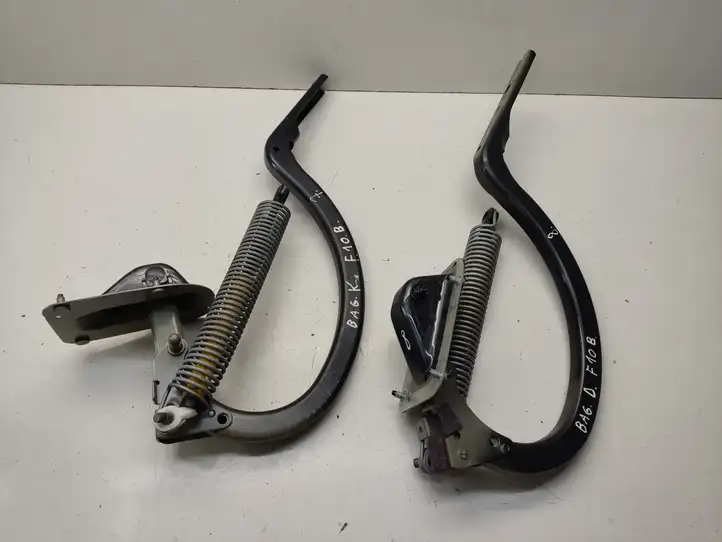 BMW 5 F10 F11 (2009 - 2016)   Петля (петли) задней крышки