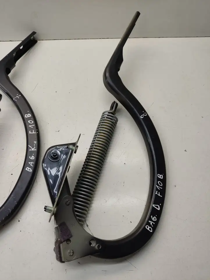 BMW 5 F10 F11 (2009 - 2016)   Петля (петли) задней крышки