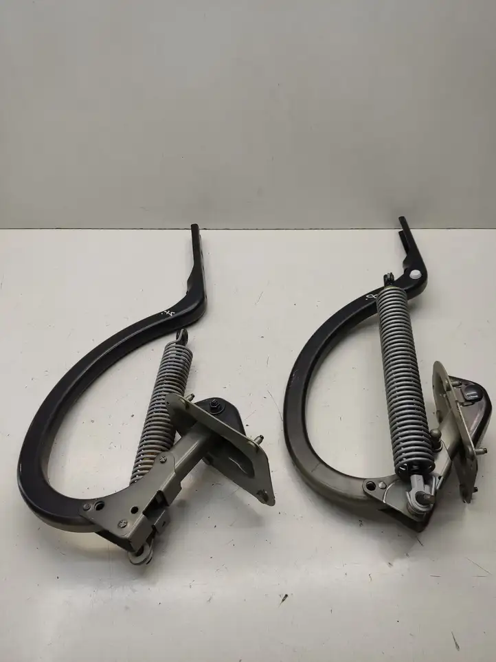 BMW 5 F10 F11 (2009 - 2016)   Петля (петли) задней крышки