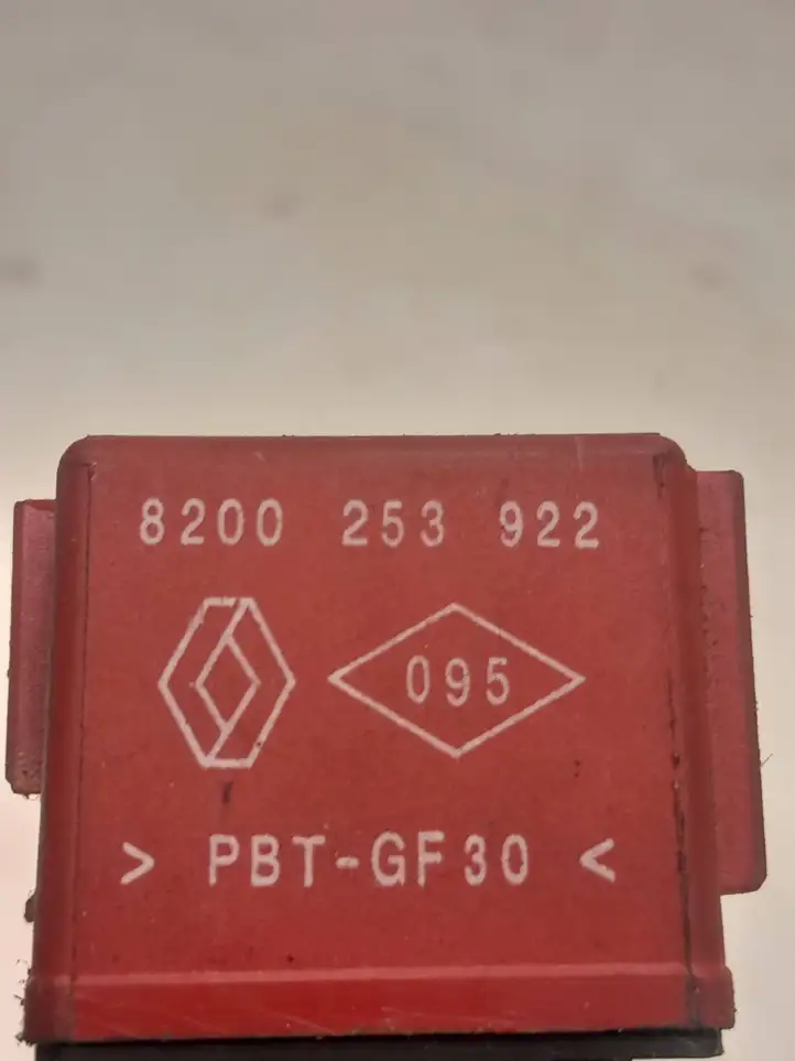 Renault Scenic II -  Grand scenic II (2006 - 2009)  8200253922 Другое реле