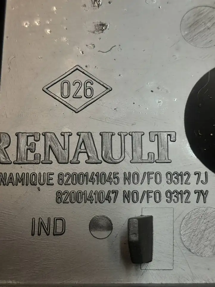Renault Scenic II - Grand scenic II (2006 - 2009) 8200141045 Прочие детали салона — фото 3
