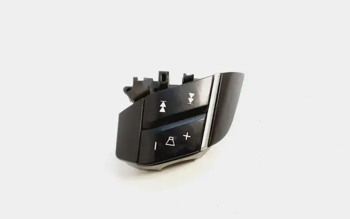 Volvo XC90 (2006 - 2014) 30710707 Кнопки на рулевом колесе — фото 1