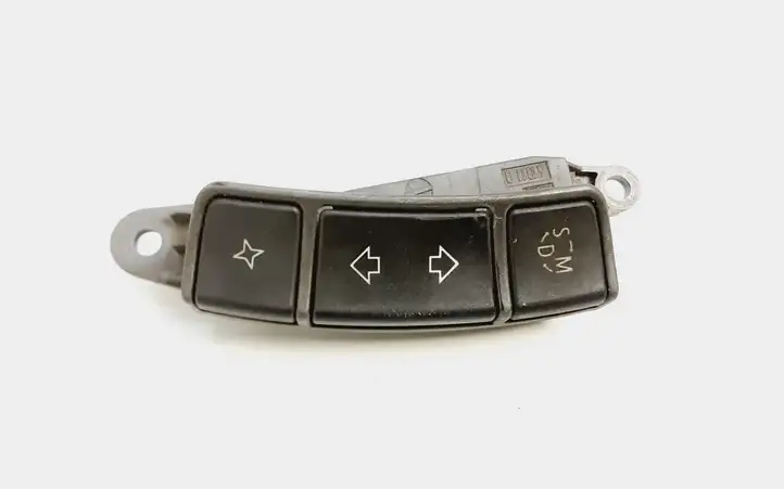 BMW 7 E65 E66 (2001 - 2008) 6911586 Кнопки на рулевом колесе — фото 1