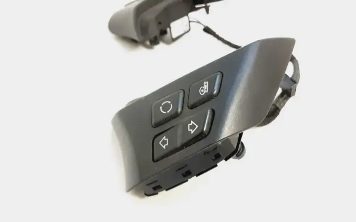 BMW 3 E90 E91 (2005 - 2012) 6764547 Кнопки на рулевом колесе — фото 3