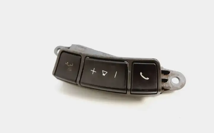 BMW 7 E65 E66 (2001 - 2008) 6911585 Кнопки на рулевом колесе — фото 1
