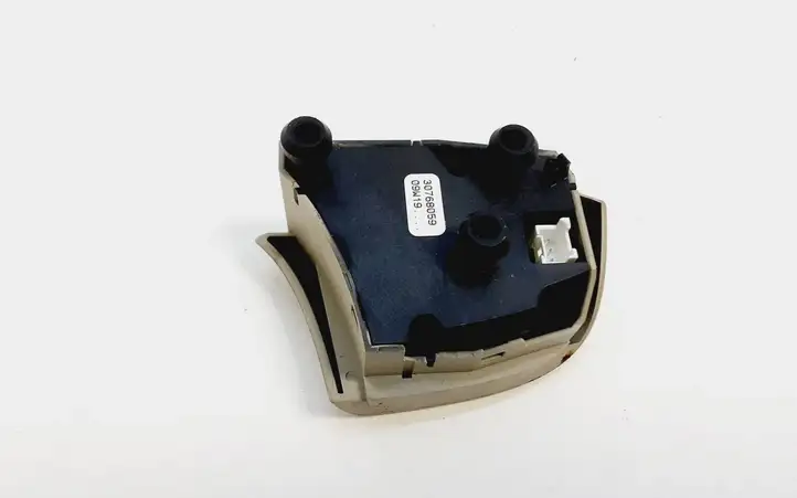 Volvo XC60 (2008 - 2013) 30768059 Кнопки на рулевом колесе — фото 2