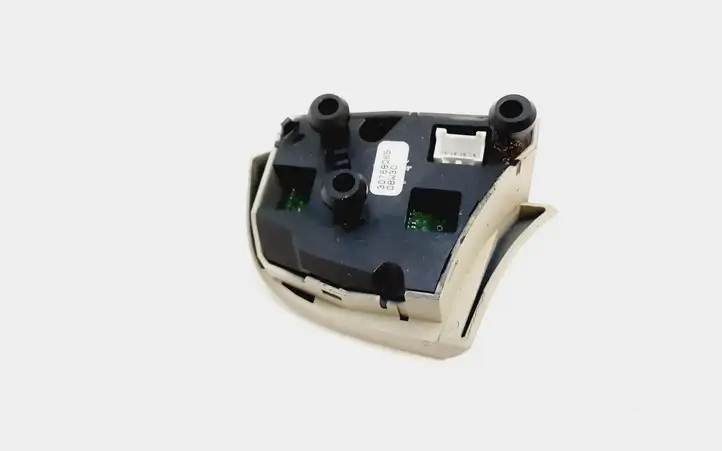 Volvo S80 (2006 - 2009) 30768065 Кнопки на рулевом колесе — фото 2