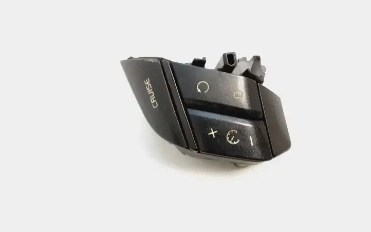 Volvo XC90 (2002 - 2006) 8685478 Кнопки на рулевом колесе — фото 1