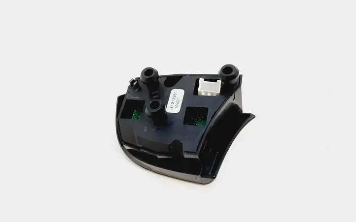 Volvo XC60 (2008 - 2013) 31313951 Кнопки на рулевом колесе — фото 2