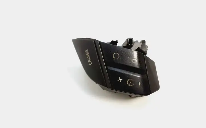 Volvo XC90 (2002 - 2006) 8685478 Кнопки на рулевом колесе — фото 1