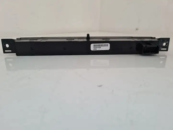 Land Rover Range Rover Sport L320 (2005 - 2009) YUL500570WUX Блок кнопок на панели — фото 1