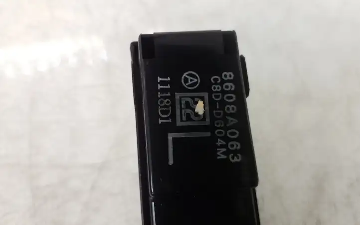 Mitsubishi Outlander (2007 - 2012) 8608A063 Кнопка стеклоподъемников — фото 4