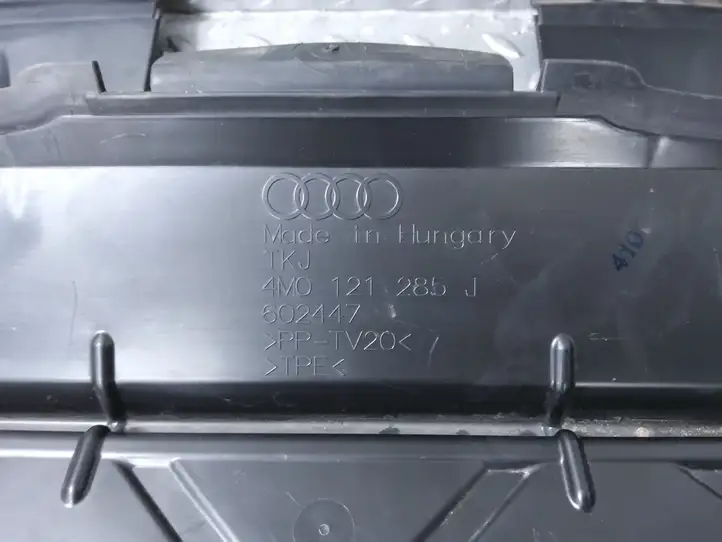 Audi Q7 4M (2015 - ) 4M0121285J Дефлектор воздуха — фото 4