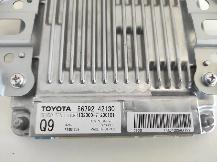 Toyota RAV 4 (XA50) (2018 - ) 8679242130 Блок управления парктрониками — фото 4