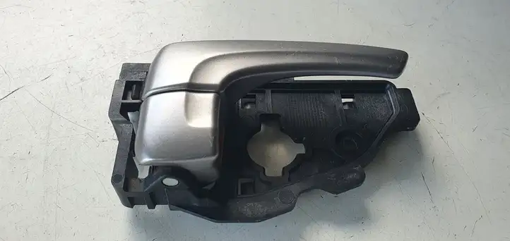 Hyundai ix35 (2009 - 2013) Внутренняя ручка задней двери — фото 1