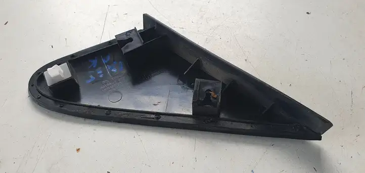 Hyundai ix35 (2009 - 2013) Накладка стекла передней двери — фото 5