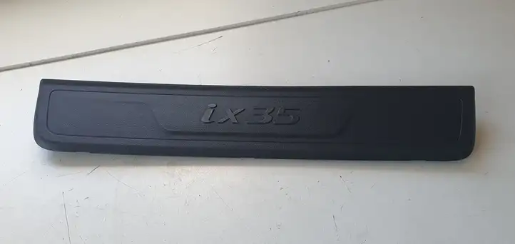 Hyundai ix35 (2009 - 2013) Внутренняя отделка переднего порога — фото 1