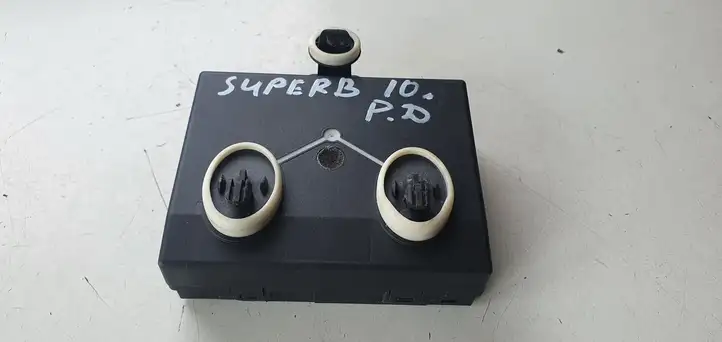 Skoda Superb B6 (3T) (2008 - 2015) Блок управления дверью — фото 1