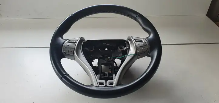 Nissan Qashqai (2013 - 2017) Руль — фото 1