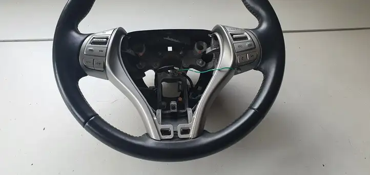 Nissan Qashqai (2013 - 2017) Руль — фото 3