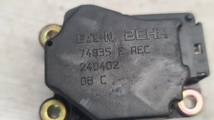 Volvo S60 (2000 - 2004) 74835 Двигатель задвижки потока воздуха — фото 3