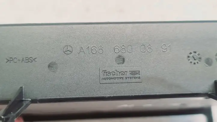 Mercedes-Benz A W168 (1997 - 2004) A1686800891 Вещевой ящик — фото 2