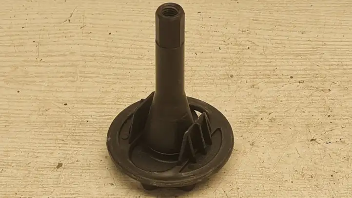Renault Scenic I (1996 - 2003) 7703041034 Болт крепления запасного колеса — фото 3