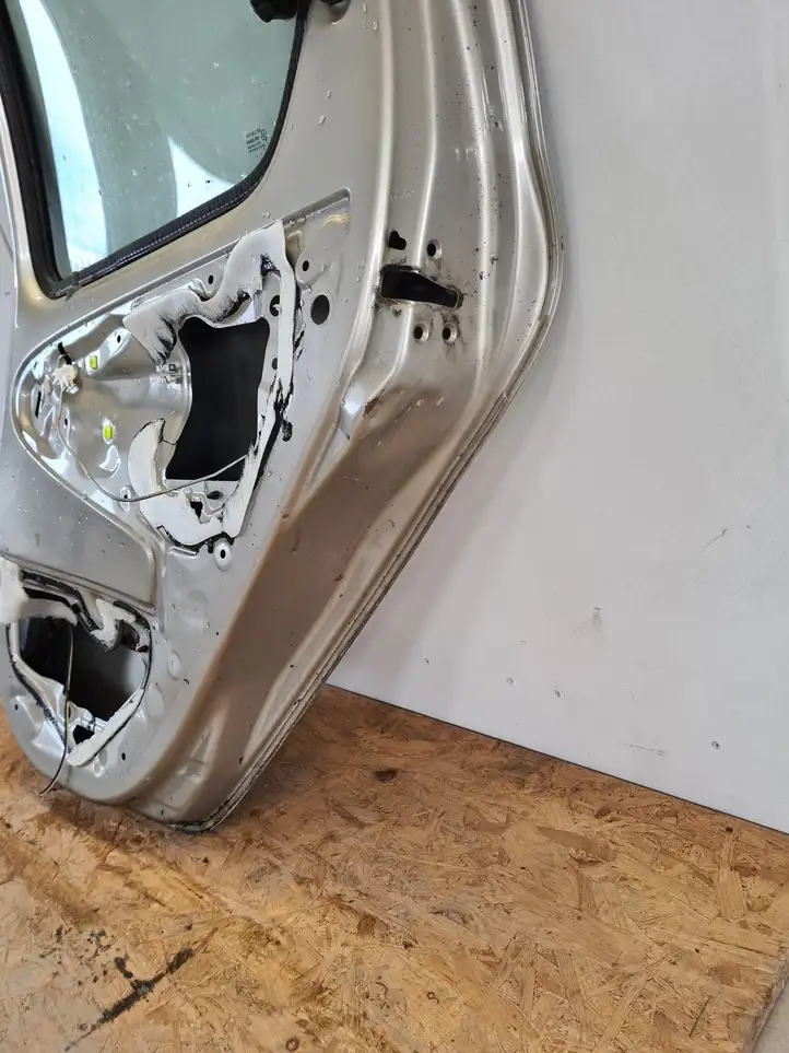 Toyota Aygo AB10 (2005 - 2008) Задняя дверь — фото 3