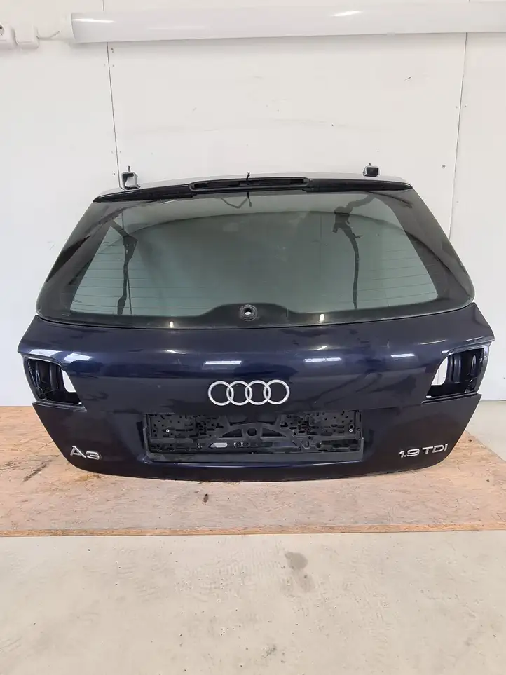 Audi A3/S3 8P (2004 - 2008) Крышка багажника — фото 1