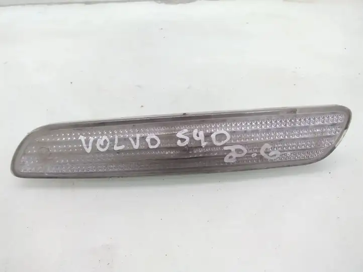 Volvo S40, V40 (2000 - 2004) Сигнальные фонари заднего бампера — фото 1