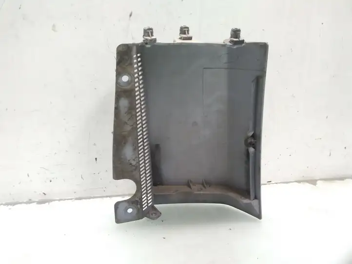 Opel Meriva (2002 - 2006)   Отделка заднего фонаря