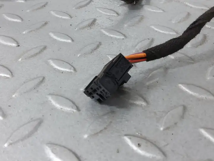 Volvo XC90 (2014 - 2019)  31395521 Другой проводник