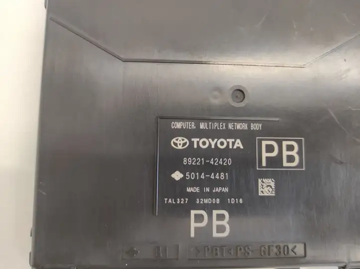 Toyota RAV 4 (XA50) (2018 - ) 8922142420 Модуль комфорта — фото 4