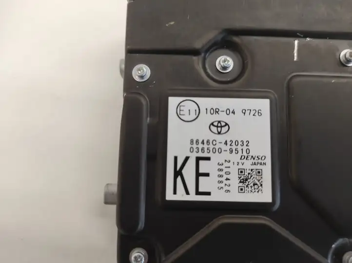 Toyota RAV 4 (XA50) (2018 - ) 8646C42032 Камера в лобовом стекле — фото 2