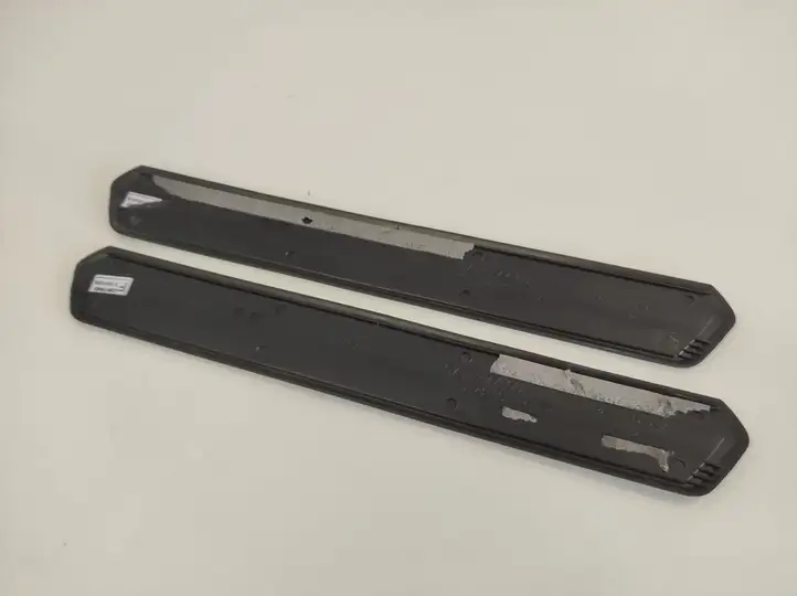 Toyota RAV 4 (XA50) (2018 - )  92466 Отделка переднего порога (внутренняя)