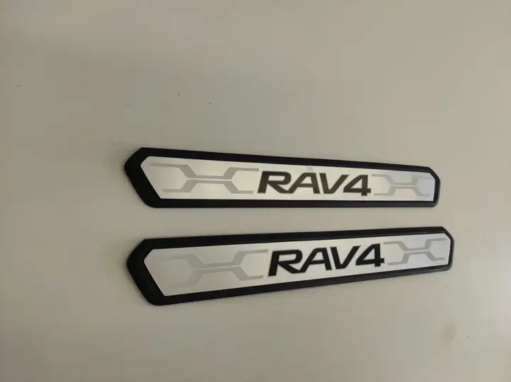 Toyota RAV 4 (XA50) (2018 - )  92466 Отделка переднего порога (внутренняя)