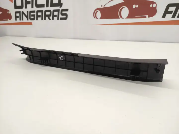 Toyota RAV 4 (XA50) (2018 - ) 6791442130 Внутренняя отделка переднего порога — фото 4