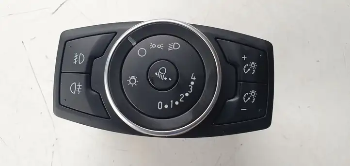 Ford Focus (2015 - 2019) Включатель фонарей — фото 5