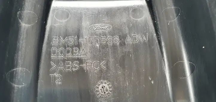 Ford Focus (2015 - 2019) Прочие детали салона — фото 4