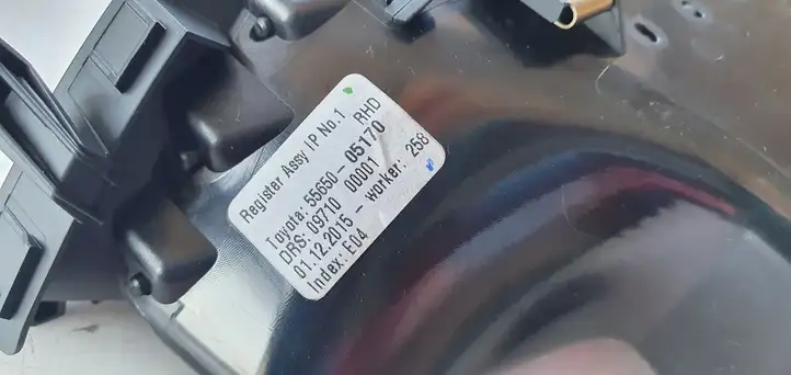 Toyota Avensis T270 (2015 - 2018) Боковой воздушный дефлектор — фото 6