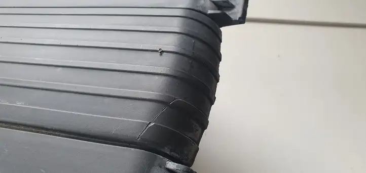 Skoda Superb B6 (3T) (2008 - 2015) Крышка ящика аккумулятора — фото 7