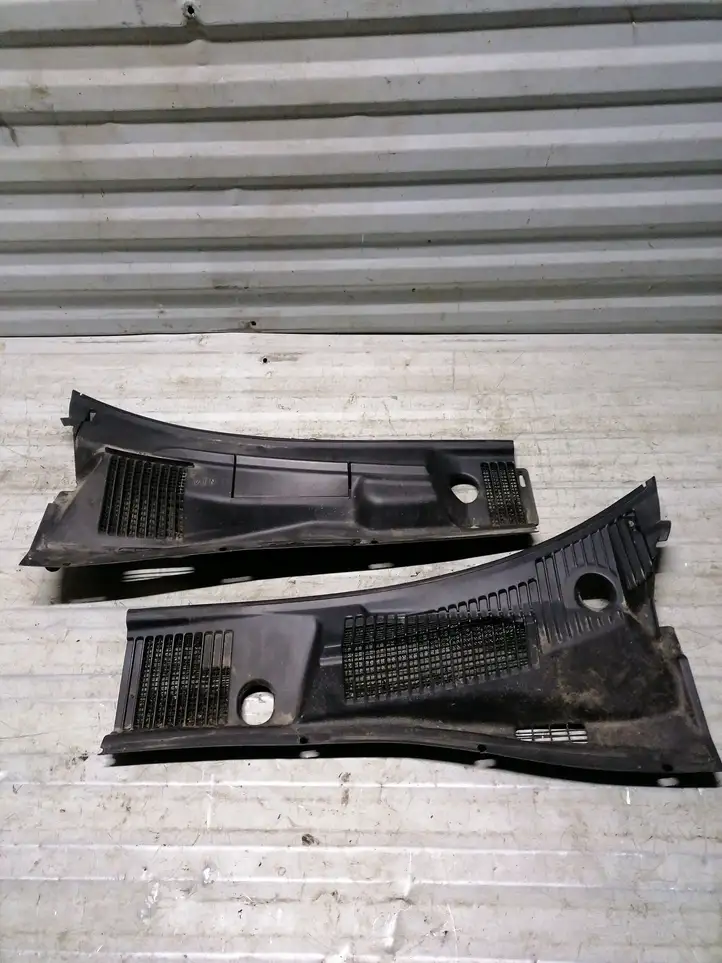 Toyota Prius (XW10) (1997 - 2003) 5570947030 Жабо стеклоочистителей — фото 1
