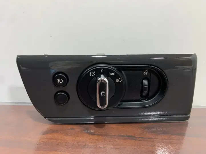 Mini Cooper Countryman F60 (2016 - 2020) 986586301 Включатель фонарей — фото 4