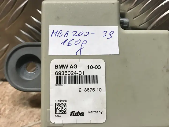 BMW 5 E60 E61 (2004 - 2010) 6935024 Усилитель антенны — фото 7