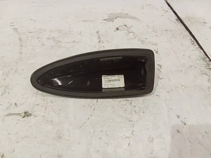 BMW 5 F10 F11 (2009 - 2016) 9175355 Крышка GPS-антенны — фото 4