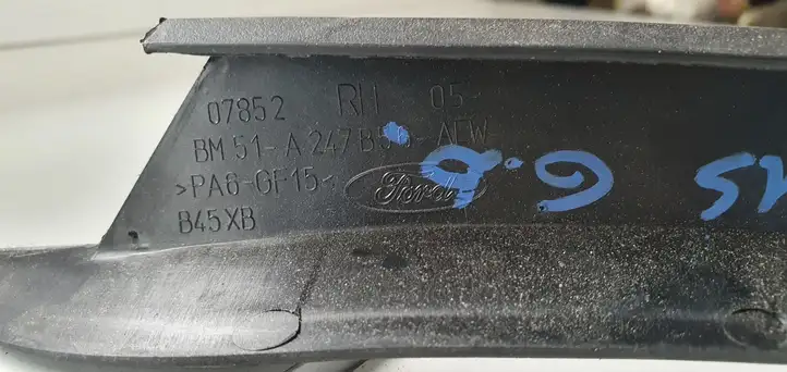 Ford Focus (2015 - 2019) Прочие детали салона — фото 5