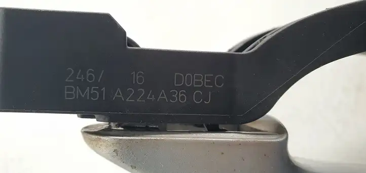 Ford Focus (2015 - 2019) Наружная ручка задней двери — фото 3
