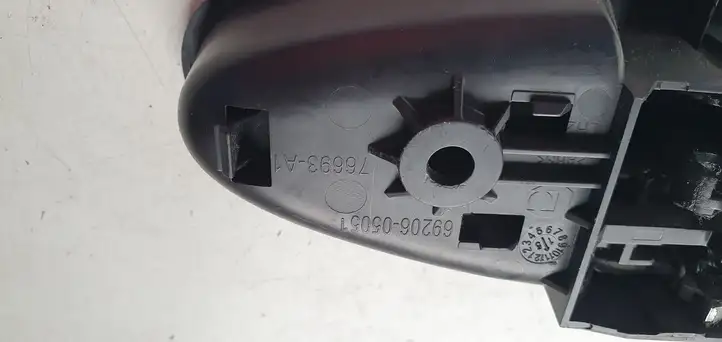 Toyota Avensis T270 (2015 - 2018) Внутренняя ручка задней двери — фото 5