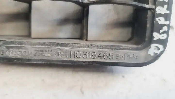 Skoda Praktik 5J8 (2007 - 2014) 1H0819465E Вентиляционная решетка кузова — фото 3