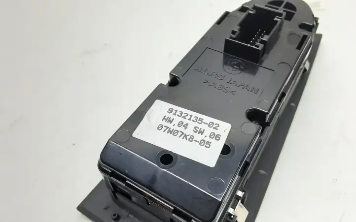 BMW 3 E90 E91 (2005 - 2012) 9132135 Кнопка стеклоподъемников — фото 3